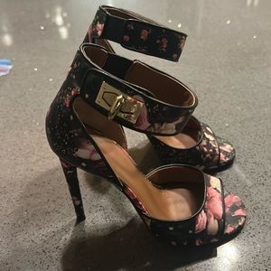 Givenchy Rose Camo Sharklock Sandal